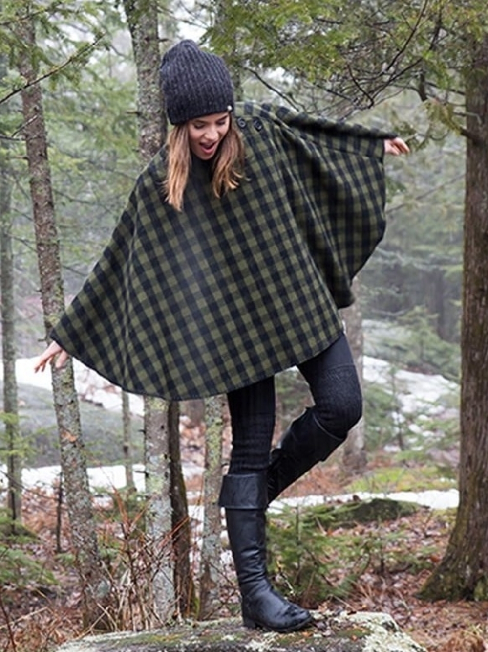 NWT Stormy Kromer Huron Poncho Green Black Buffalo Plaid Wool Shawl USA One Size